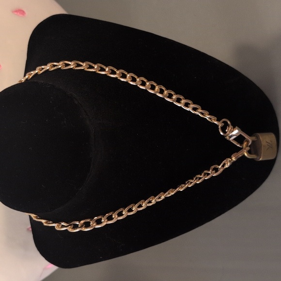 Louis Vuitton Lock And Key W Unbrand Gold Chain Bracelet And Lock Only Necklace - Picture 6 of 6